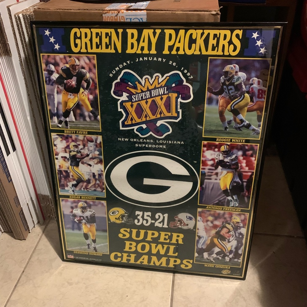 Vintage 1997 Green Bay Packers Super Bowl XXXI Champions NFL Poster Frame